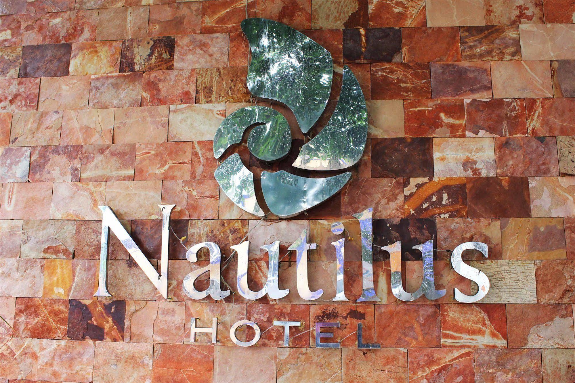 Hotel Nautilus Playa del Carmen Esterno foto